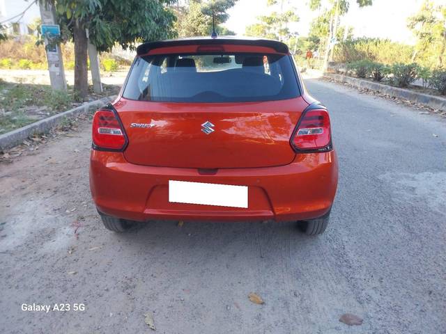 https://images10.gaadi.com/usedcar_image/4351060/original/processed_e82b7ca4654fb4210767ee8787da3380.jpg?imwidth=6402