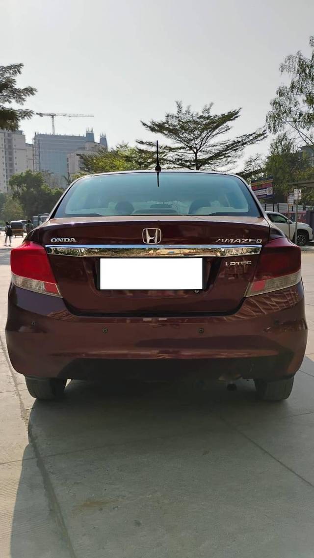 https://images10.gaadi.com/usedcar_image/4351064/original/processed_f2ec640fade23adc8426424e69d8b8d0.jpg?imwidth=6401