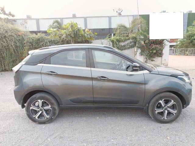 https://images10.gaadi.com/usedcar_image/4351065/original/processed_42adadb8e954f38d07ec265d25eef749.jpg?imwidth=6401