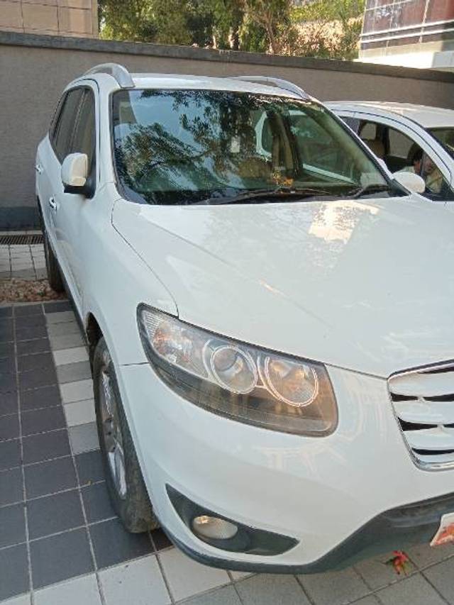 https://images10.gaadi.com/usedcar_image/4351099/original/7cfe293ee3368921fcf714cb631c6864.jpg?imwidth=6401