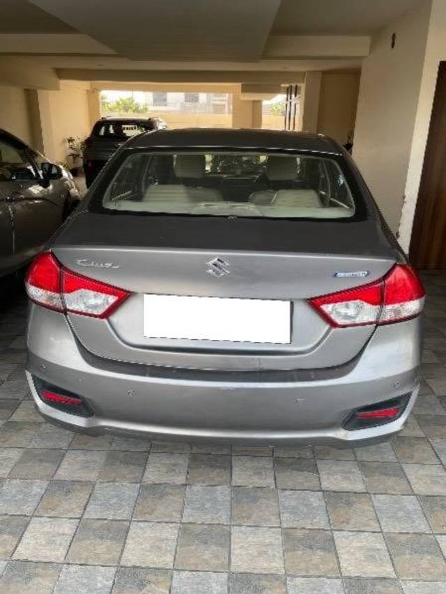 https://images10.gaadi.com/usedcar_image/4351287/original/processed_569d2b41-129d-4ee7-91e2-7122e3920872.jpeg?imwidth=6401