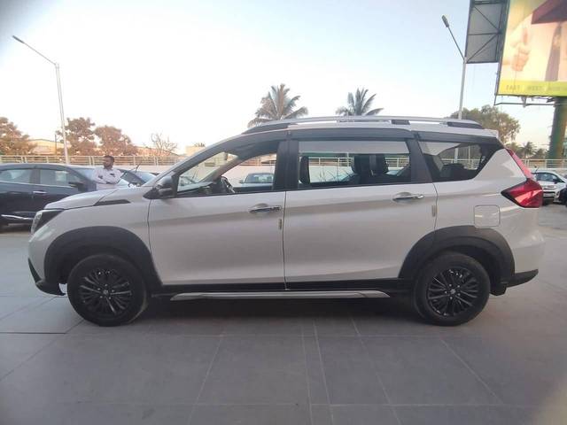 https://images10.gaadi.com/usedcar_image/4351332/original/processed_301025ec5b73d0c3781139c4af45980e.jpg?imwidth=6402