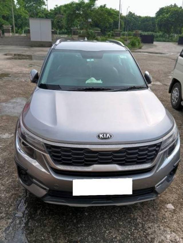 https://images10.gaadi.com/usedcar_image/4351367/original/0b9db48b0810d3dea7beac6e8ed55afe.jpg?imwidth=6400