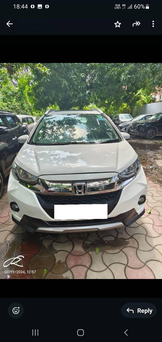 https://images10.gaadi.com/usedcar_image/4351410/original/processed_21b9e60d3f891e9c1c0a00e61e5821c4.jpg?imwidth=6401