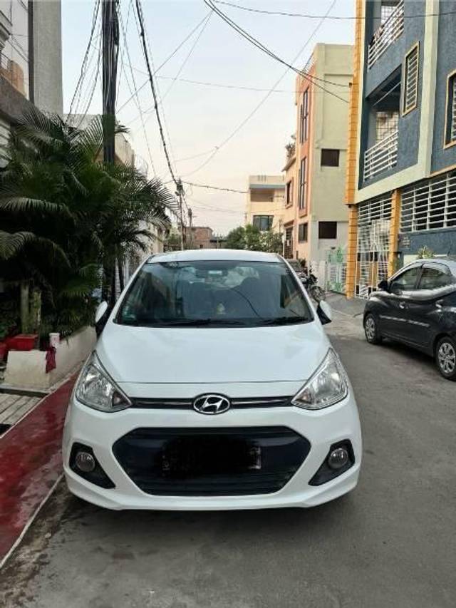 https://images10.gaadi.com/usedcar_image/4351430/original/processed_adc4b9d4-9976-4dc1-b21e-9e404dfbc107.jpg?imwidth=6400