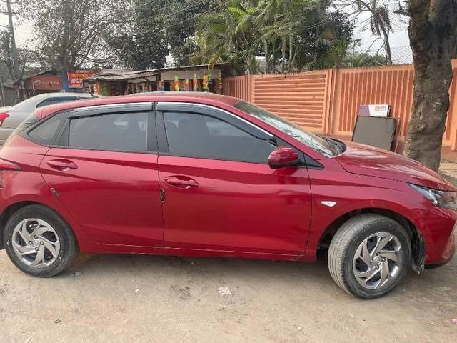 https://images10.gaadi.com/usedcar_image/4351445/original/processed_ce3e3a99-bc04-44f7-b89d-9b13ad8337e5.jpeg?imwidth=6401