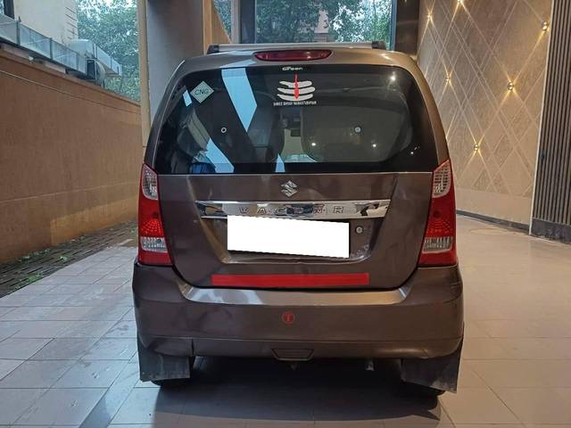 https://images10.gaadi.com/usedcar_image/4351448/original/processed_bff24fadaf579920cebef18ba65a82dc.jpg?imwidth=6401