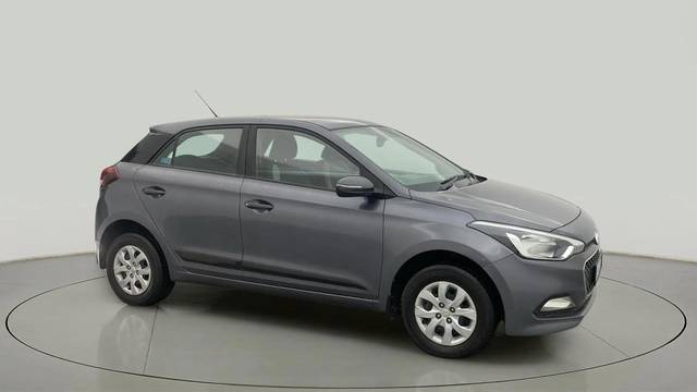 https://images10.gaadi.com/usedcar_image/4351553/original/e3d060db5282f9df614127f5d129cf47.jpg?imwidth=6400