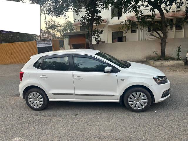 https://images10.gaadi.com/usedcar_image/4351571/original/processed_1d3ecc8f9daaa1f722bc84622367c149.jpg?imwidth=6401