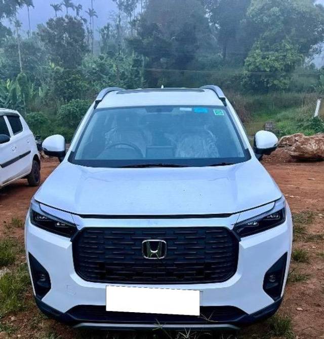 https://images10.gaadi.com/usedcar_image/4351788/original/processed_ebeba51d-6a9a-4950-b59d-9b857a798174.jpeg?imwidth=6400