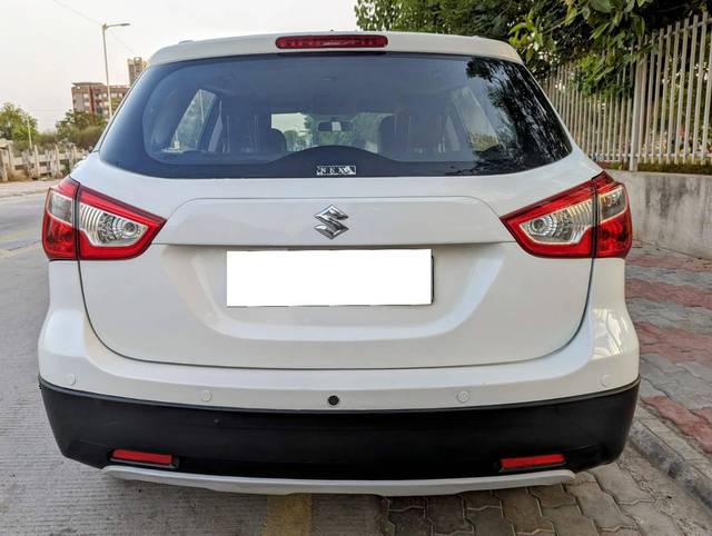 https://images10.gaadi.com/usedcar_image/4351875/original/processed_9badb4034cdbcaf267ae722e62ed9e22.jpg?imwidth=6402