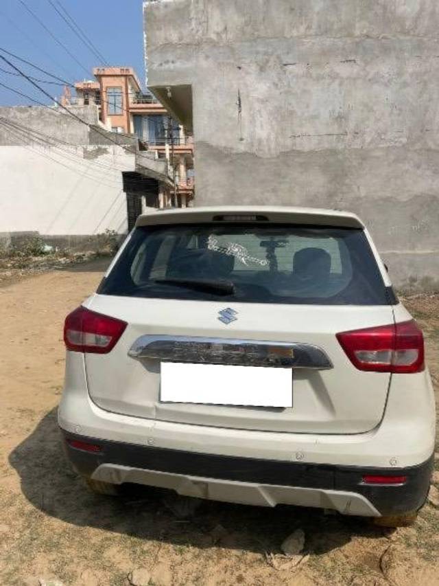 https://images10.gaadi.com/usedcar_image/4351912/original/processed_5202fc02-556b-4736-8eb7-91858370515d.jpeg?imwidth=6402