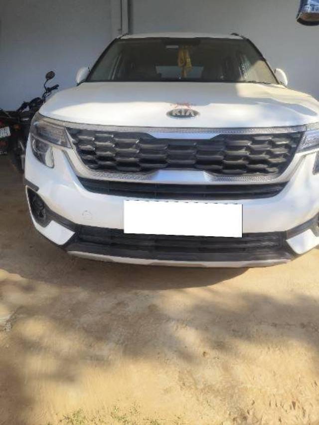 https://images10.gaadi.com/usedcar_image/4351929/original/f14d0fdde33575fd10929264884b80e7.jpg?imwidth=6400