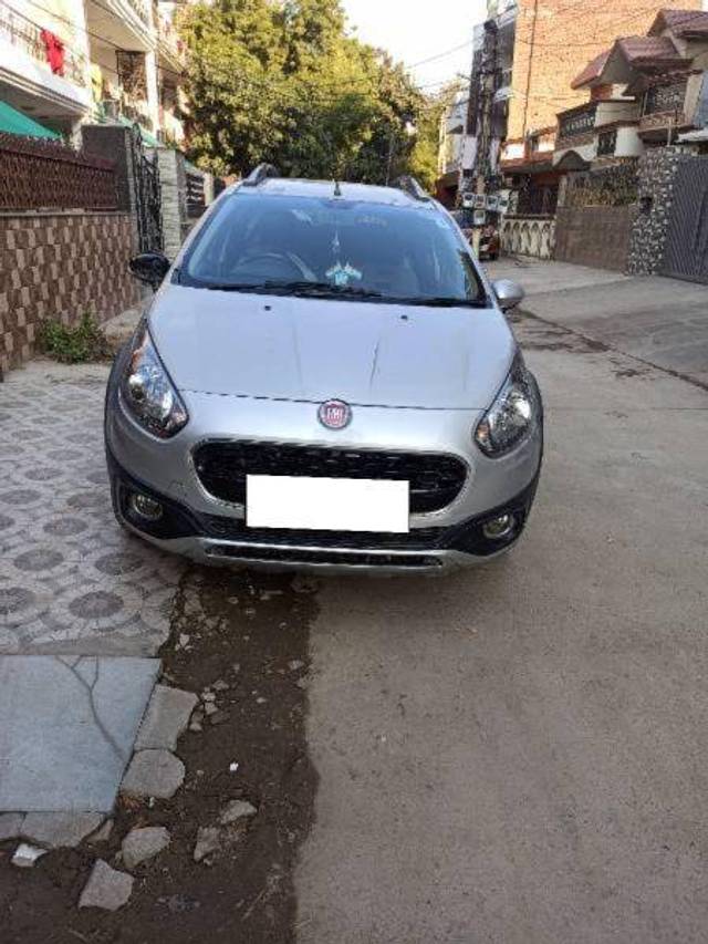 https://images10.gaadi.com/usedcar_image/4351960/original/5597f4b5b2131b13b9717fd86f89904c.jpg?imwidth=6400