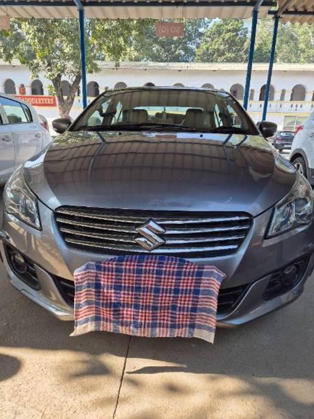 https://images10.gaadi.com/usedcar_image/4352016/original/processed_f0ee353f-34ee-48c1-a3e9-aa044072064e.jpg?imwidth=6400