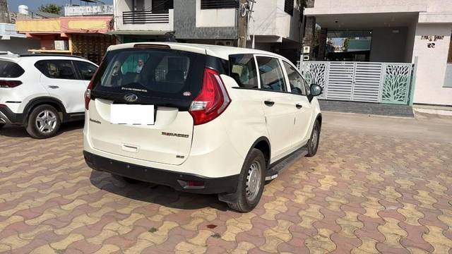 https://images10.gaadi.com/usedcar_image/4352024/original/processed_71722ba6-e042-438d-9001-18b69f91a0a7.jpeg?imwidth=6401