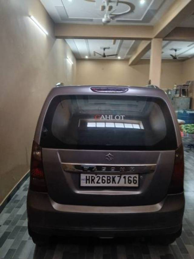 https://images10.gaadi.com/usedcar_image/4352038/original/77001a680999455d6df25bdda455d716.jpg?imwidth=6402