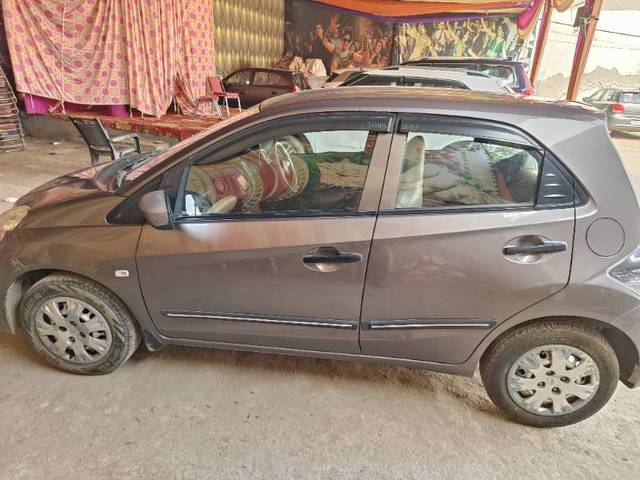 https://images10.gaadi.com/usedcar_image/4352054/original/f16c016087dc76af668ab9c7cbe902f2.jpg?imwidth=6402