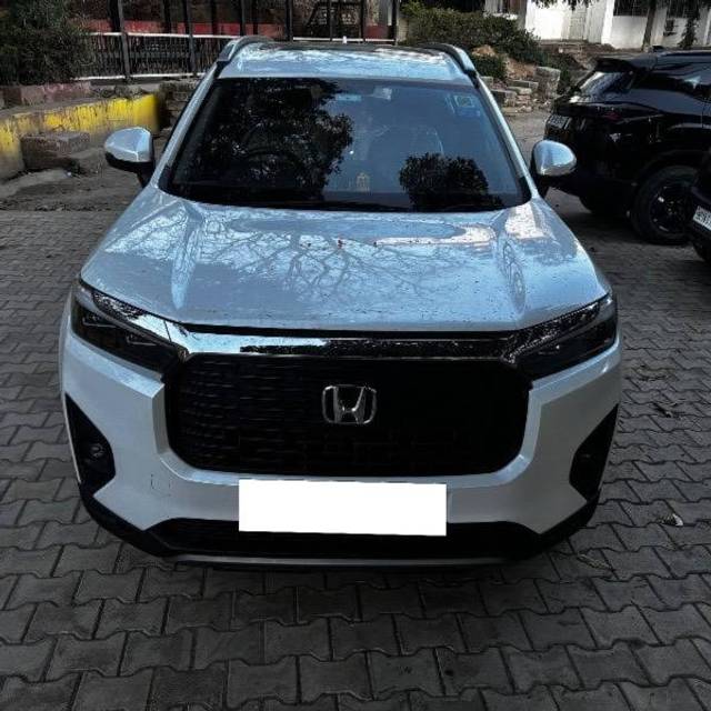 https://images10.gaadi.com/usedcar_image/4352066/original/processed_9812793f-a821-45c7-b13c-70e154d313f5.jpeg?imwidth=6400