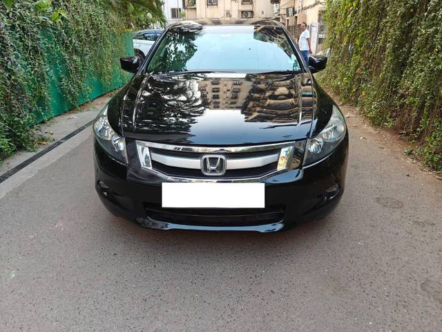 https://images10.gaadi.com/usedcar_image/4352094/original/processed_5ec90646111677482279e8e623d76deb.jpeg?imwidth=6400