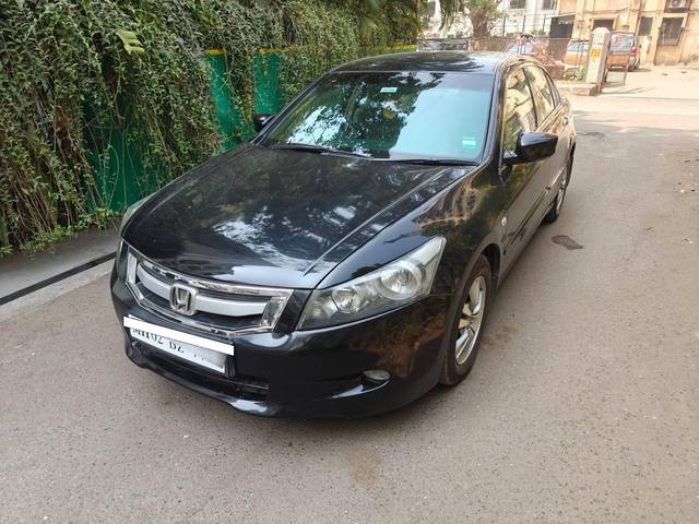 https://images10.gaadi.com/usedcar_image/4352094/original/processed_97ecdaa2ad8eb4a14bed5546d30fd032.jpeg?imwidth=6402