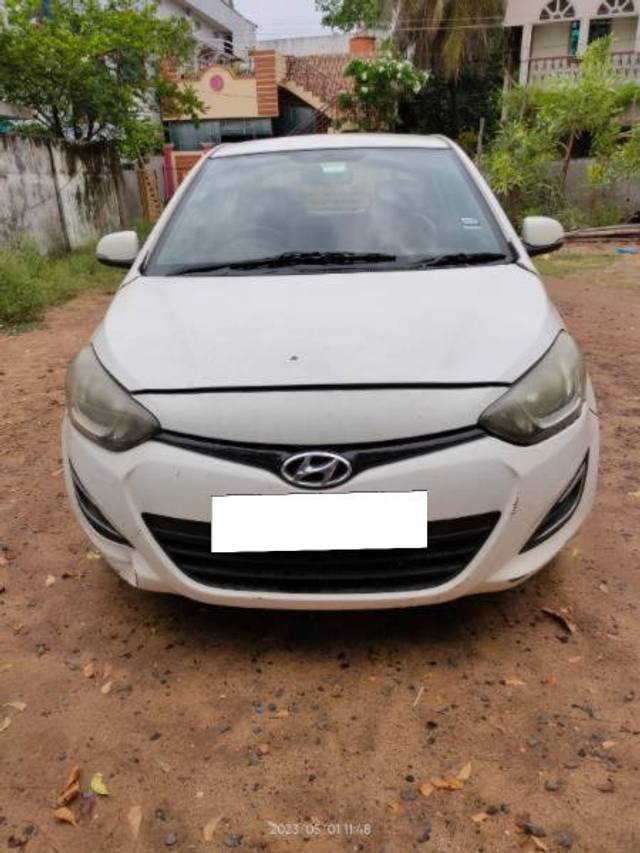 https://images10.gaadi.com/usedcar_image/4352135/original/processed_dd194cb6-f814-4aee-aaa6-5e8239358273.jpg?imwidth=6400