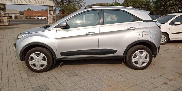 https://images10.gaadi.com/usedcar_image/4352136/original/processed_894c41f1232be6163840745492dc74ad.jpg?imwidth=6402