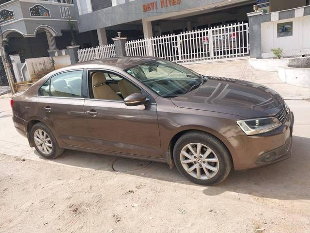 https://images10.gaadi.com/usedcar_image/4352153/original/processed_766b82bc747bf1f062ca66e6dae06d74.jpg?imwidth=6400