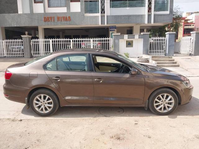 https://images10.gaadi.com/usedcar_image/4352153/original/processed_c4a9f7ae1cf976ebf1fe7eb10c6cf8ad.jpg?imwidth=6401