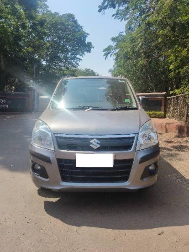 https://images10.gaadi.com/usedcar_image/4352205/original/processed_7e6de08a-d36b-4034-85ce-65043db0d64f.jpg?imwidth=6400