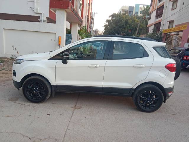 https://images10.gaadi.com/usedcar_image/4352245/original/processed_8e8bb337d61a7ce37114542e7688016c.jpg?imwidth=6402