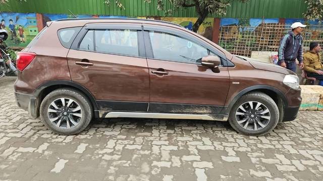 https://images10.gaadi.com/usedcar_image/4352253/original/processed_0337c5e6-2c21-4049-adbc-2724ebf45f4a.jpg?imwidth=6401