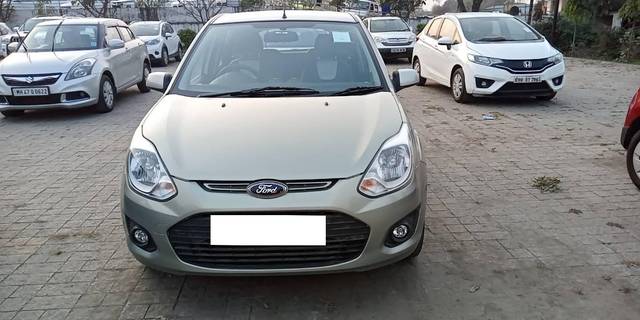 https://images10.gaadi.com/usedcar_image/4352302/original/processed_fe57828c6aafa5d3fb3fffbff07ed143.jpg?imwidth=6400