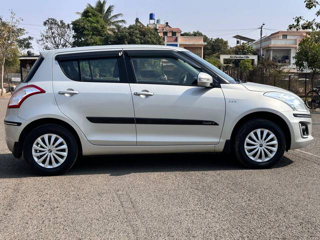 https://images10.gaadi.com/usedcar_image/4352310/original/processed_6ab67cc5b6a4f9baaea4e07ba52802a2.jpg?imwidth=6401