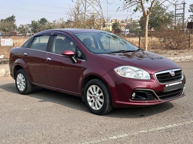 https://images10.gaadi.com/usedcar_image/4352317/original/processed_f9e048aab3b2b24e0ed1c3744b54cf08.jpg?imwidth=6400