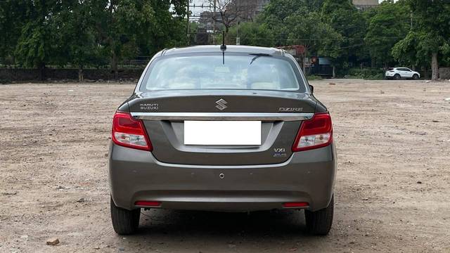 https://images10.gaadi.com/usedcar_image/4352409/original/processed_eb2d7e9ac0c3257c703b6e226b2f9d46.jpg?imwidth=6402