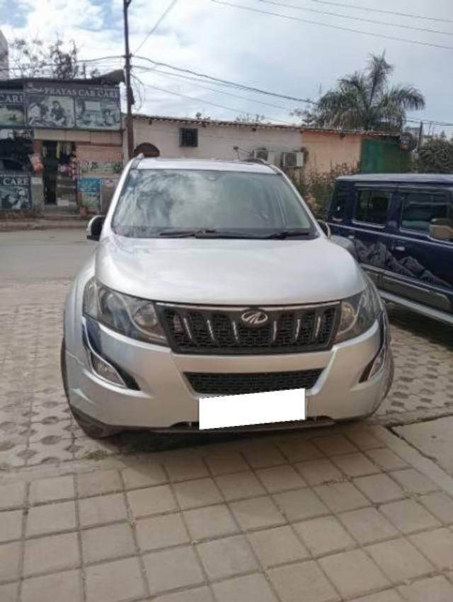 https://images10.gaadi.com/usedcar_image/4352411/original/processed_3464935b-0f22-4ce4-aa75-39f2219caed3.jpg?imwidth=6402