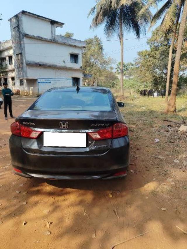 https://images10.gaadi.com/usedcar_image/4352420/original/processed_fa932c41-21e1-4b87-8580-8c2c9a7812fa.jpg?imwidth=6401