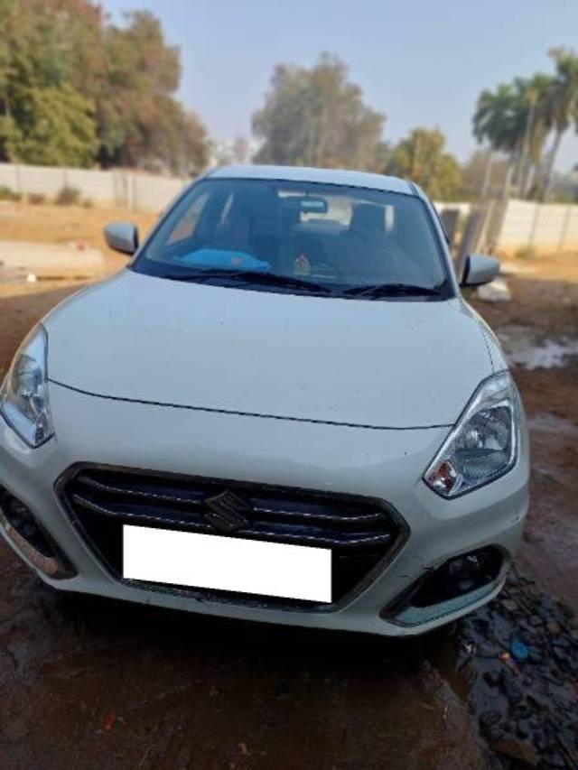 https://images10.gaadi.com/usedcar_image/4352447/original/processed_45539099-014d-48ed-a329-e97415e37018.jpg?imwidth=6400