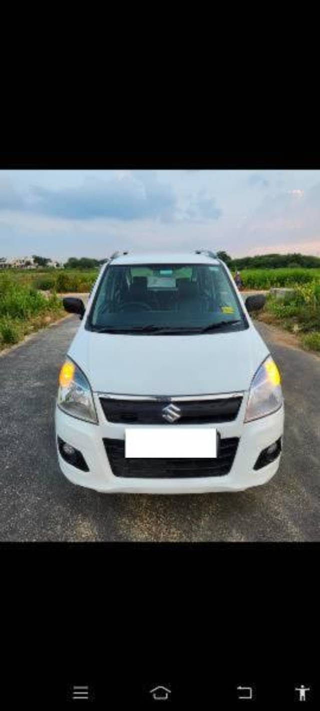 https://images10.gaadi.com/usedcar_image/4352461/original/processed_6f7d6efd-105b-4a6f-845d-6714ca47bf6d.jpg?imwidth=6401