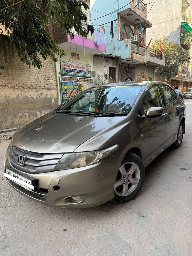 https://images10.gaadi.com/usedcar_image/4352617/original/processed_ca5882a7370a1b187759d01e211293e8.jpg?imwidth=6402