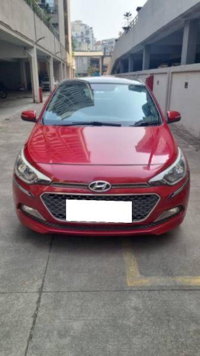 https://images10.gaadi.com/usedcar_image/4352633/original/7b941d6454168821ad038577aa55a7e4.jpg?imwidth=6401