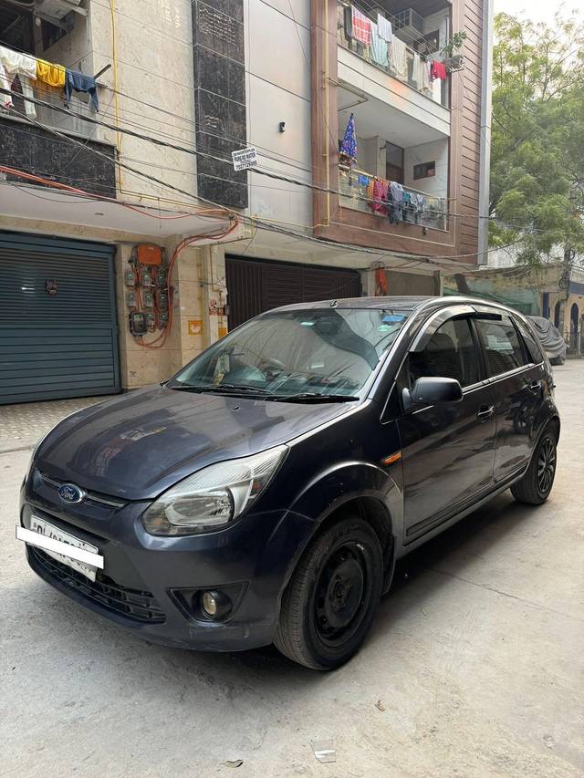 https://images10.gaadi.com/usedcar_image/4352645/original/processed_d4f98d9623dcd3734be3bd287e547be1.jpg?imwidth=6402