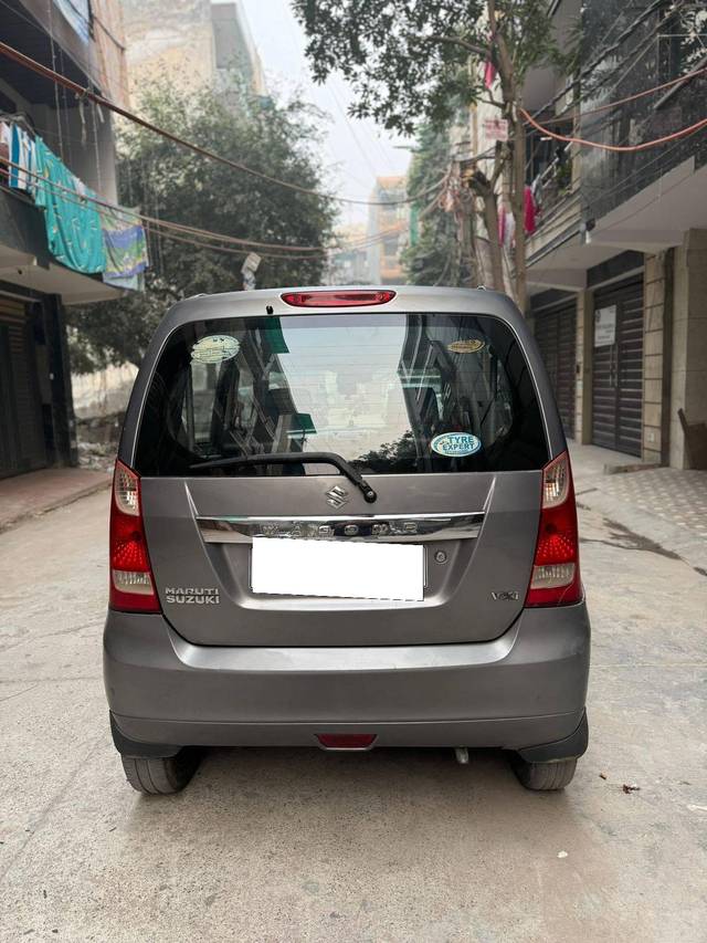 https://images10.gaadi.com/usedcar_image/4352656/original/processed_5d768dedd52664956f68e46bbaa7adc8.jpg?imwidth=6401