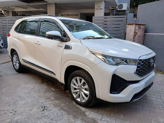 https://images10.gaadi.com/usedcar_image/4352725/original/processed_05f73a39bae0ffc554a4d29df4ac1c75.jpg?imwidth=6400