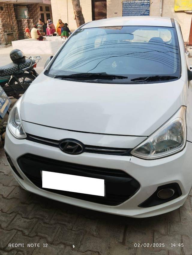 https://images10.gaadi.com/usedcar_image/4352840/original/5feef790a1bde5d31851d9a61fef2c9a.jpg?imwidth=6402