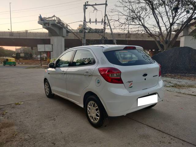 https://images10.gaadi.com/usedcar_image/4352952/original/processed_eebfa515c7b0198e15119dc25c4a9981.jpg?imwidth=6402