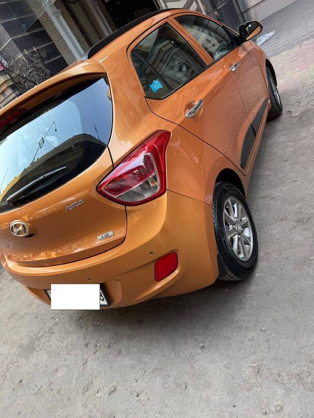 https://images10.gaadi.com/usedcar_image/4352954/original/processed_4cd9f8b1ff2c690df7bfd51458c18e11.jpg?imwidth=6401