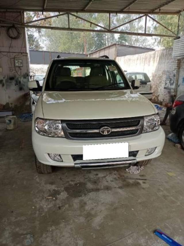 https://images10.gaadi.com/usedcar_image/4353001/original/processed_24e9a7db-7f79-4af6-9db1-8ab9cd2e0813.jpg?imwidth=6400