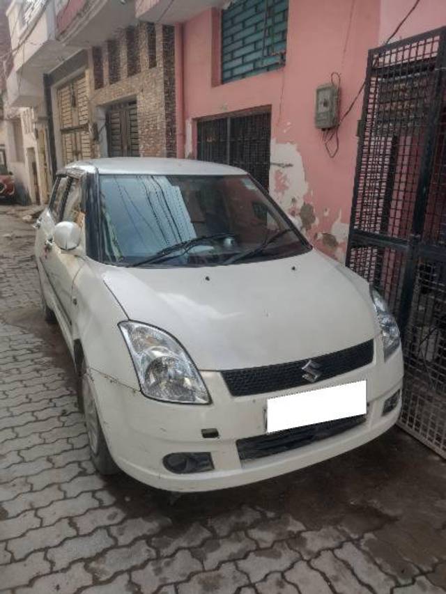 https://images10.gaadi.com/usedcar_image/4353103/original/processed_2e3c119c-3eb5-49da-8b3a-eb11502cb20f.jpg?imwidth=6400